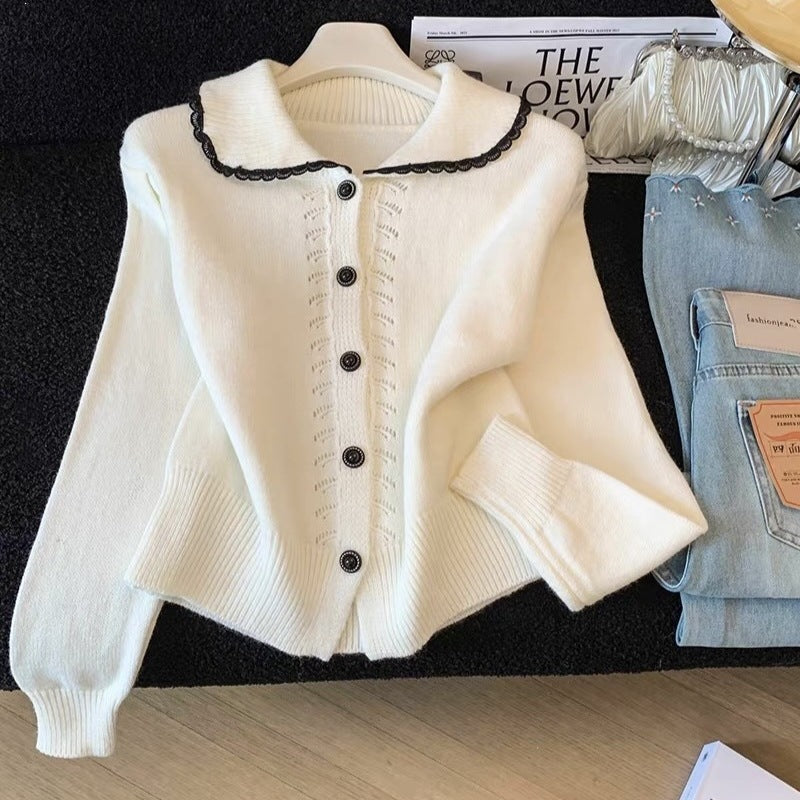 Single breasted long sleeved sweater